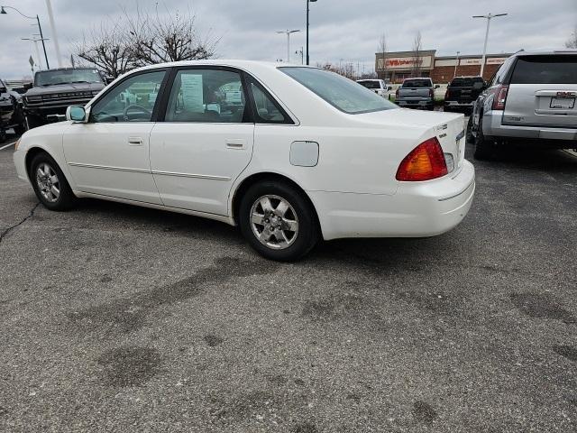 used 2000 Toyota Avalon car, priced at $3,200