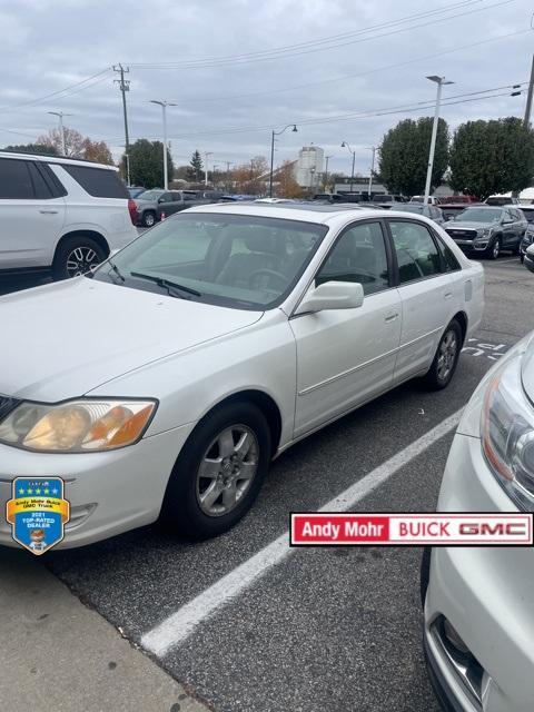 used 2000 Toyota Avalon car, priced at $4,000