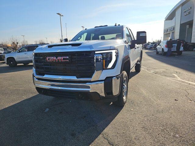 new 2025 GMC Sierra 2500 car, priced at $52,427