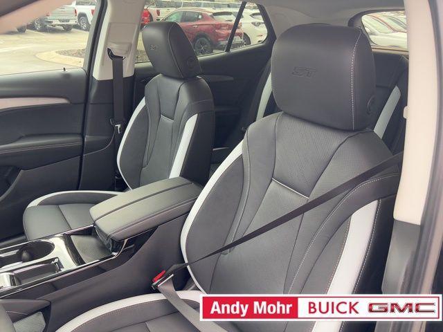 new 2025 Buick Envision car, priced at $38,044