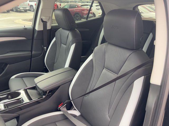 new 2025 Buick Envision car, priced at $37,144