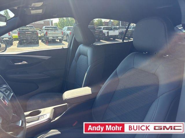 new 2025 Buick Envista car, priced at $24,874
