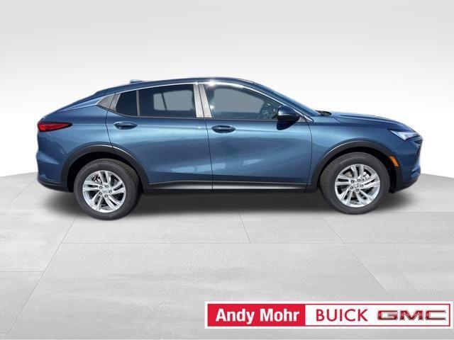 new 2025 Buick Envista car, priced at $24,874