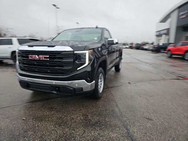 new 2025 GMC Sierra 1500 car, priced at $40,162