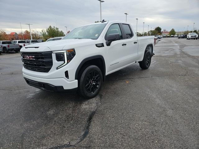 new 2025 GMC Sierra 1500 car, priced at $49,345