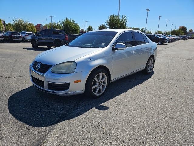 used 2005 Volkswagen Jetta car, priced at $3,275