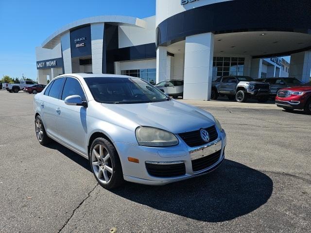 used 2005 Volkswagen Jetta car, priced at $3,275