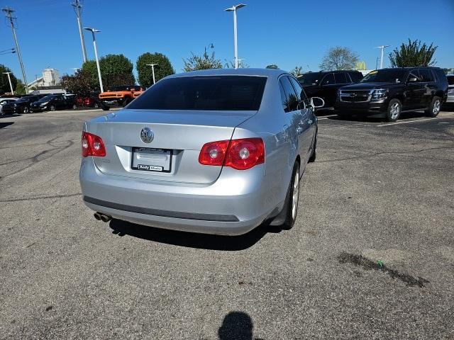 used 2005 Volkswagen Jetta car, priced at $3,275