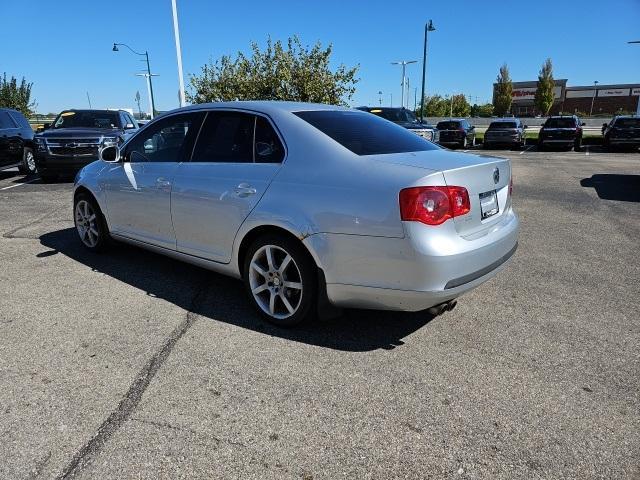 used 2005 Volkswagen Jetta car, priced at $3,275