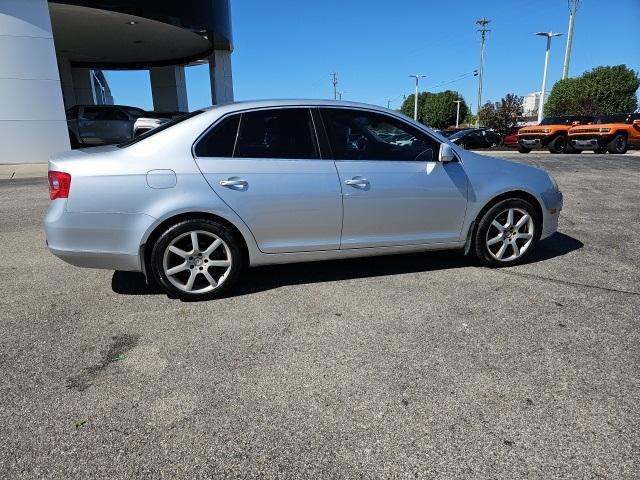 used 2005 Volkswagen Jetta car, priced at $3,275