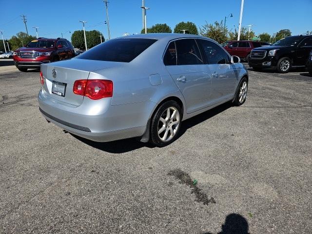 used 2005 Volkswagen Jetta car, priced at $3,275