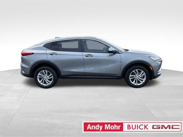 new 2025 Buick Envista car, priced at $24,072