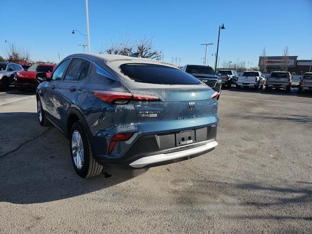 new 2025 Buick Envista car, priced at $26,159