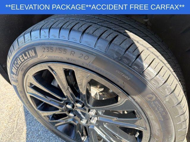 used 2023 GMC Acadia car, priced at $29,000