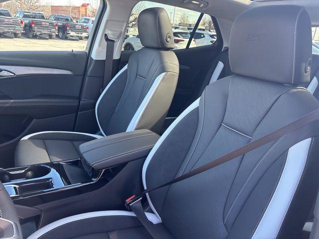 new 2025 Buick Envision car, priced at $38,450