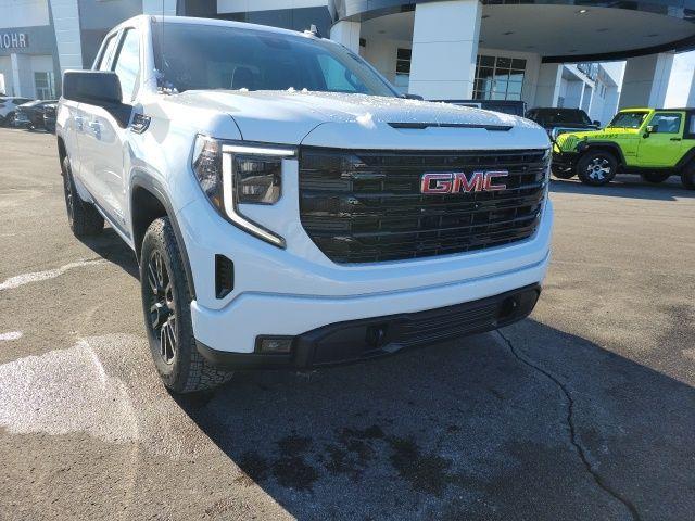 new 2025 GMC Sierra 1500 car, priced at $49,673