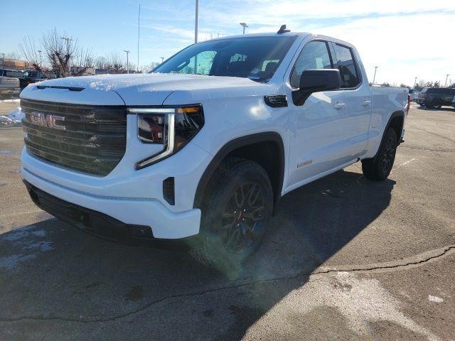 new 2025 GMC Sierra 1500 car, priced at $49,673