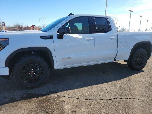 new 2025 GMC Sierra 1500 car, priced at $49,673