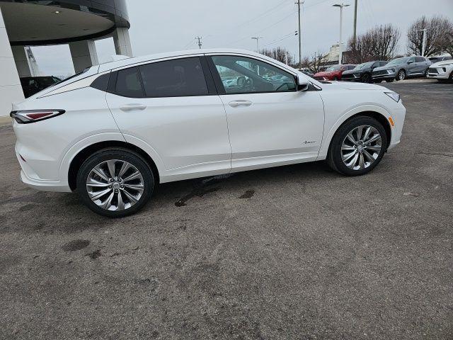 new 2025 Buick Envista car, priced at $29,531