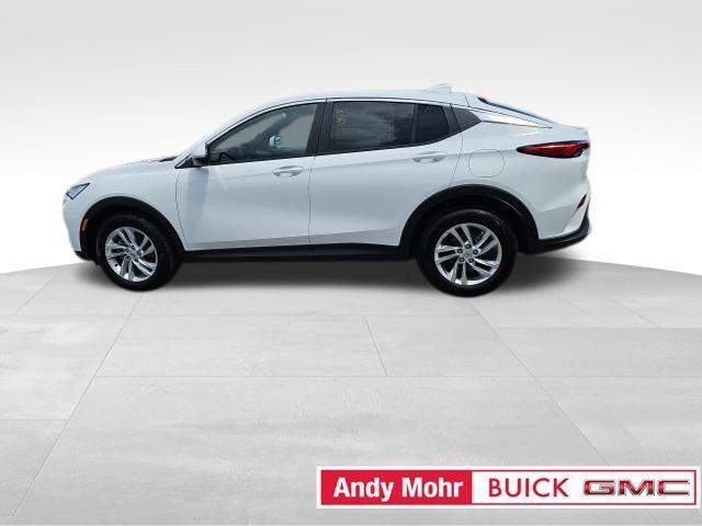 new 2025 Buick Envista car, priced at $24,428