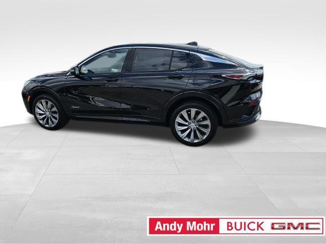 new 2025 Buick Envista car, priced at $28,177