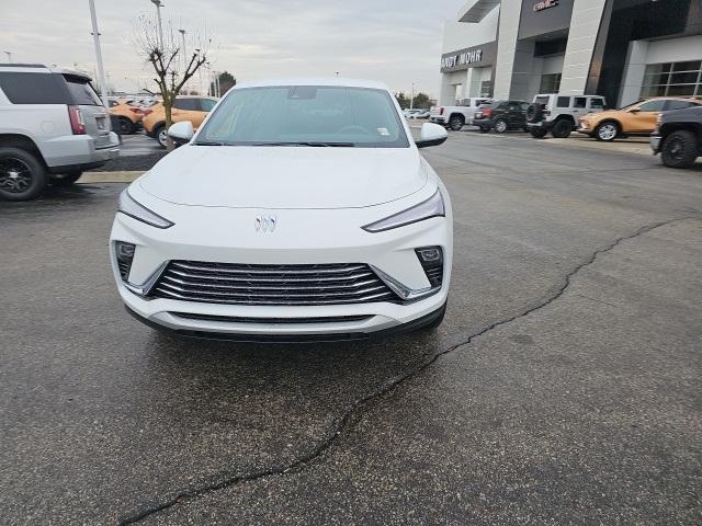 new 2025 Buick Envista car, priced at $24,262