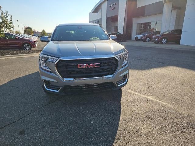 new 2024 GMC Terrain car, priced at $25,928