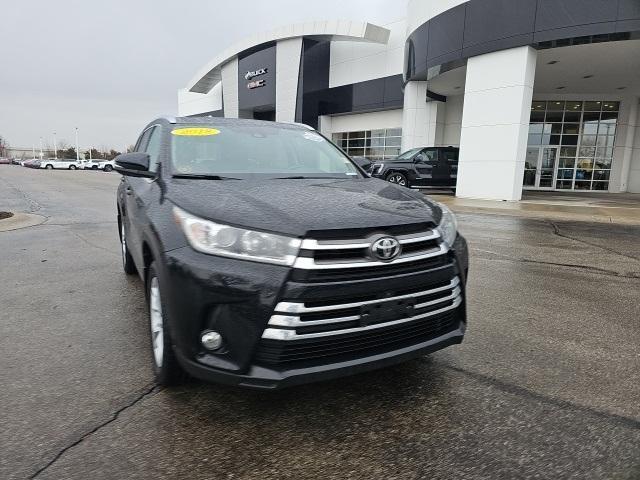 used 2018 Toyota Highlander car, priced at $22,878