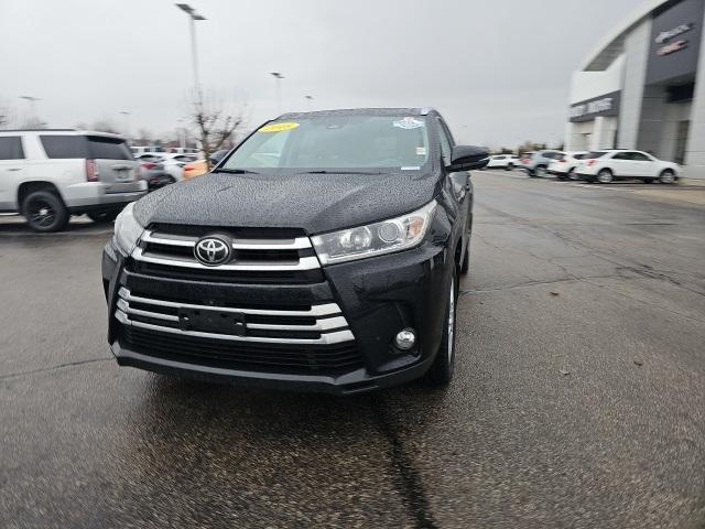 used 2018 Toyota Highlander car, priced at $22,878