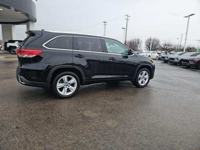 used 2018 Toyota Highlander car, priced at $22,878