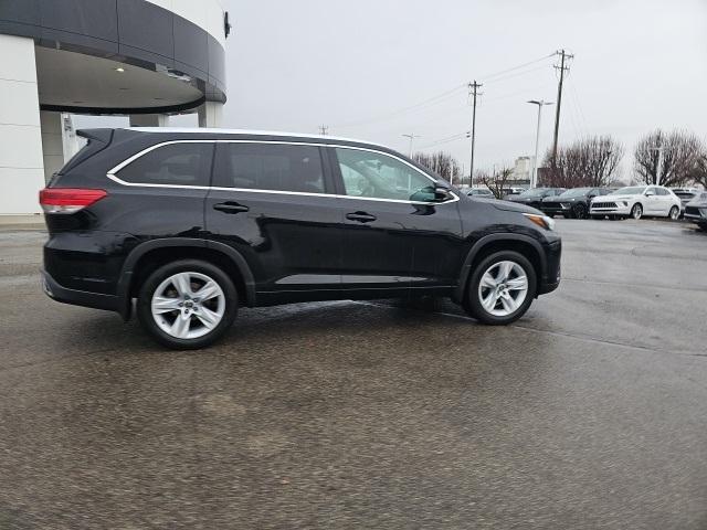 used 2018 Toyota Highlander car, priced at $22,878