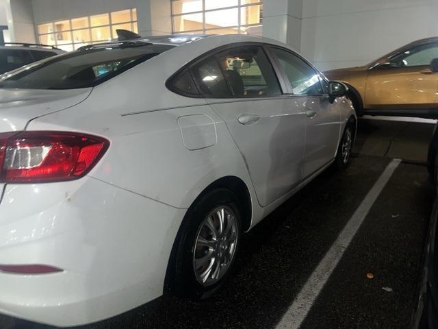 used 2018 Chevrolet Cruze car, priced at $10,500