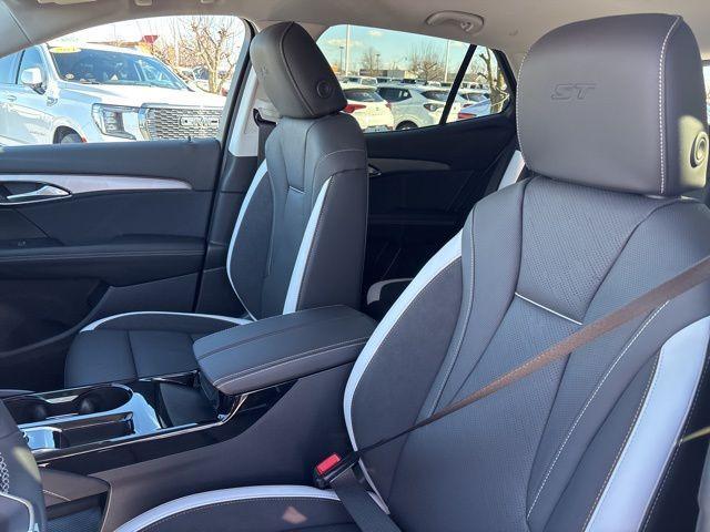new 2025 Buick Envision car, priced at $35,964