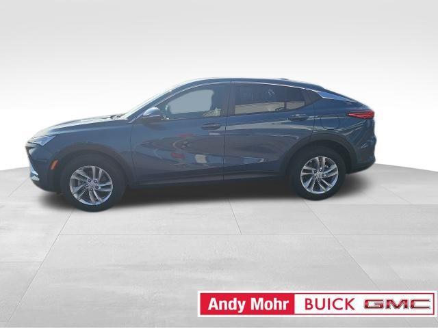 new 2025 Buick Envista car, priced at $24,874