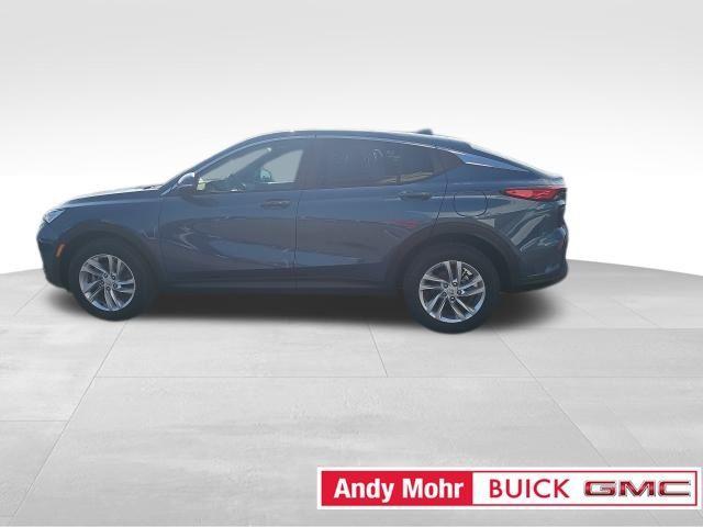 new 2025 Buick Envista car, priced at $24,874