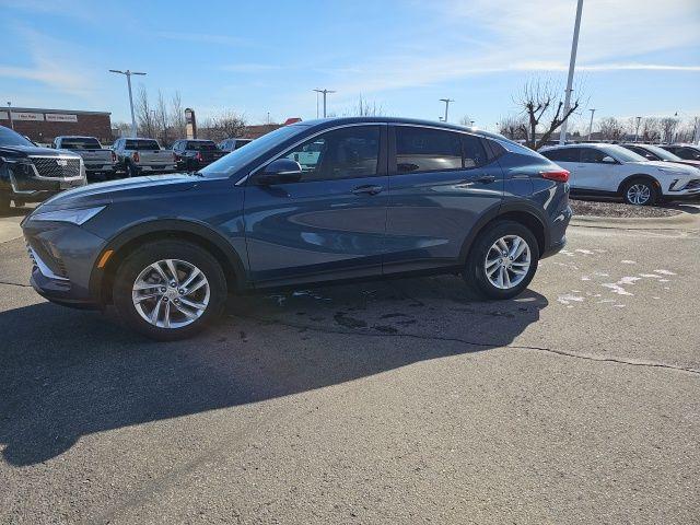 new 2025 Buick Envista car, priced at $23,297