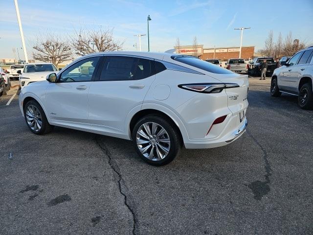 new 2025 Buick Envista car, priced at $30,978