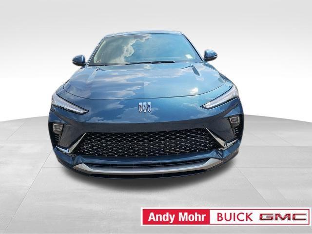 new 2025 Buick Envista car, priced at $28,177