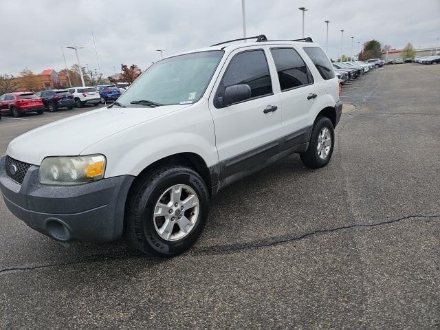 used 2005 Ford Escape car, priced at $3,850