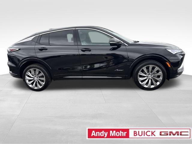 new 2025 Buick Envista car, priced at $28,177