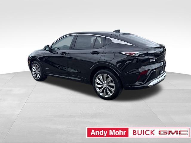 new 2025 Buick Envista car, priced at $28,177