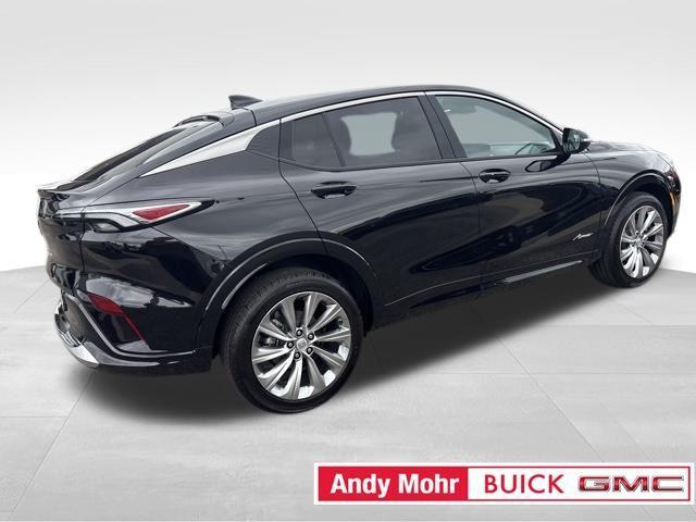 new 2025 Buick Envista car, priced at $28,177