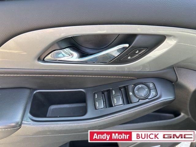 used 2021 Chevrolet Traverse car, priced at $16,600