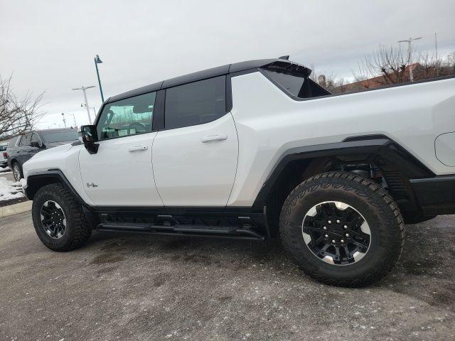 new 2025 GMC HUMMER EV Pickup car, priced at $107,685