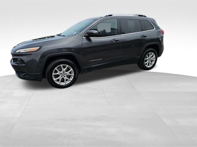 used 2016 Jeep Cherokee car, priced at $4,269