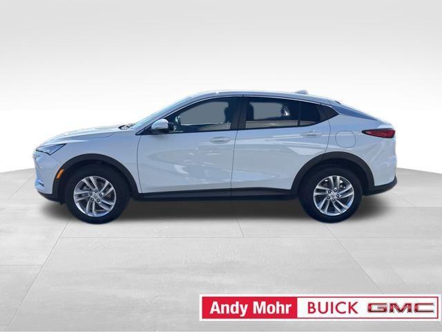 new 2025 Buick Envista car, priced at $23,893
