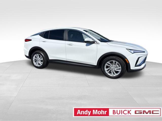 new 2025 Buick Envista car, priced at $23,893