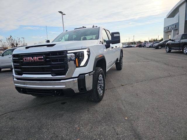 new 2025 GMC Sierra 3500 car, priced at $55,124