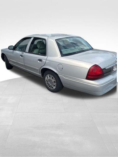 used 2008 Mercury Grand Marquis car, priced at $5,990