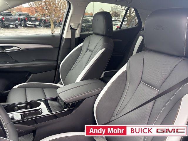 new 2025 Buick Envision car, priced at $36,432